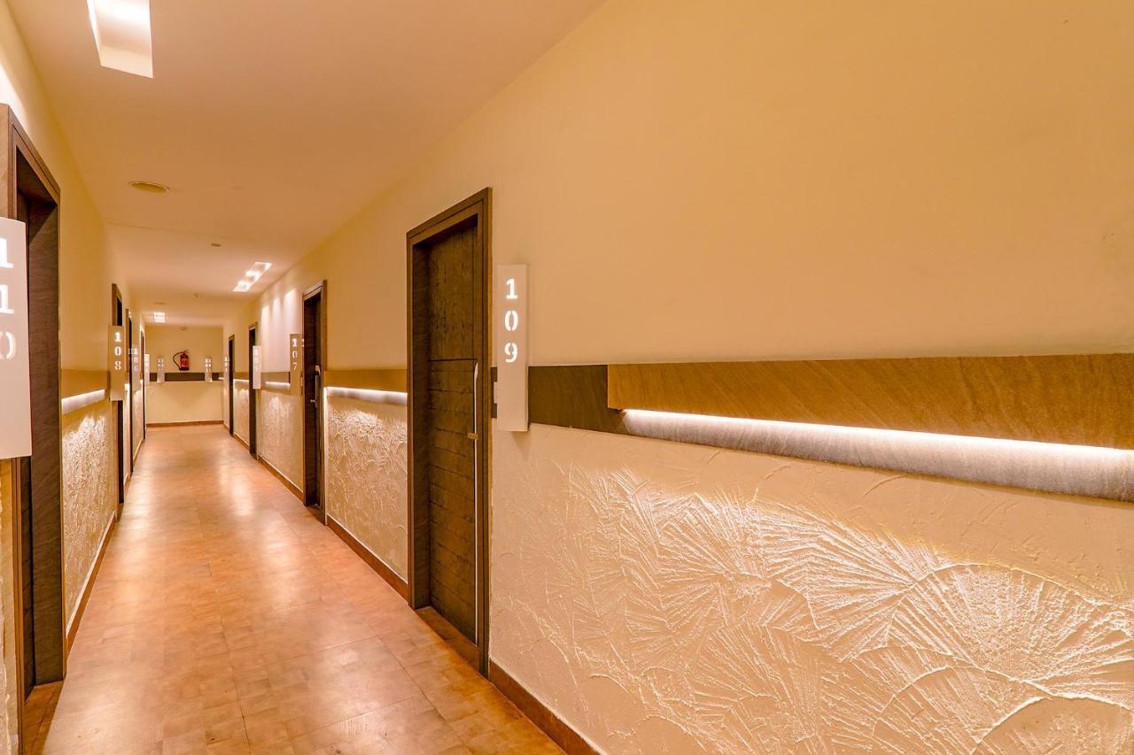 Готель Townhouse Geetraj Near Shalimar Gateway Лакхнау Екстер'єр фото