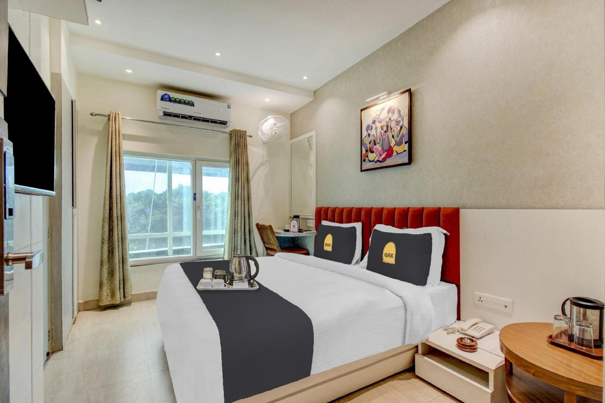 Готель Super Townhouse Geetraj Near Shalimar Gateway Лакхнау Екстер'єр фото
