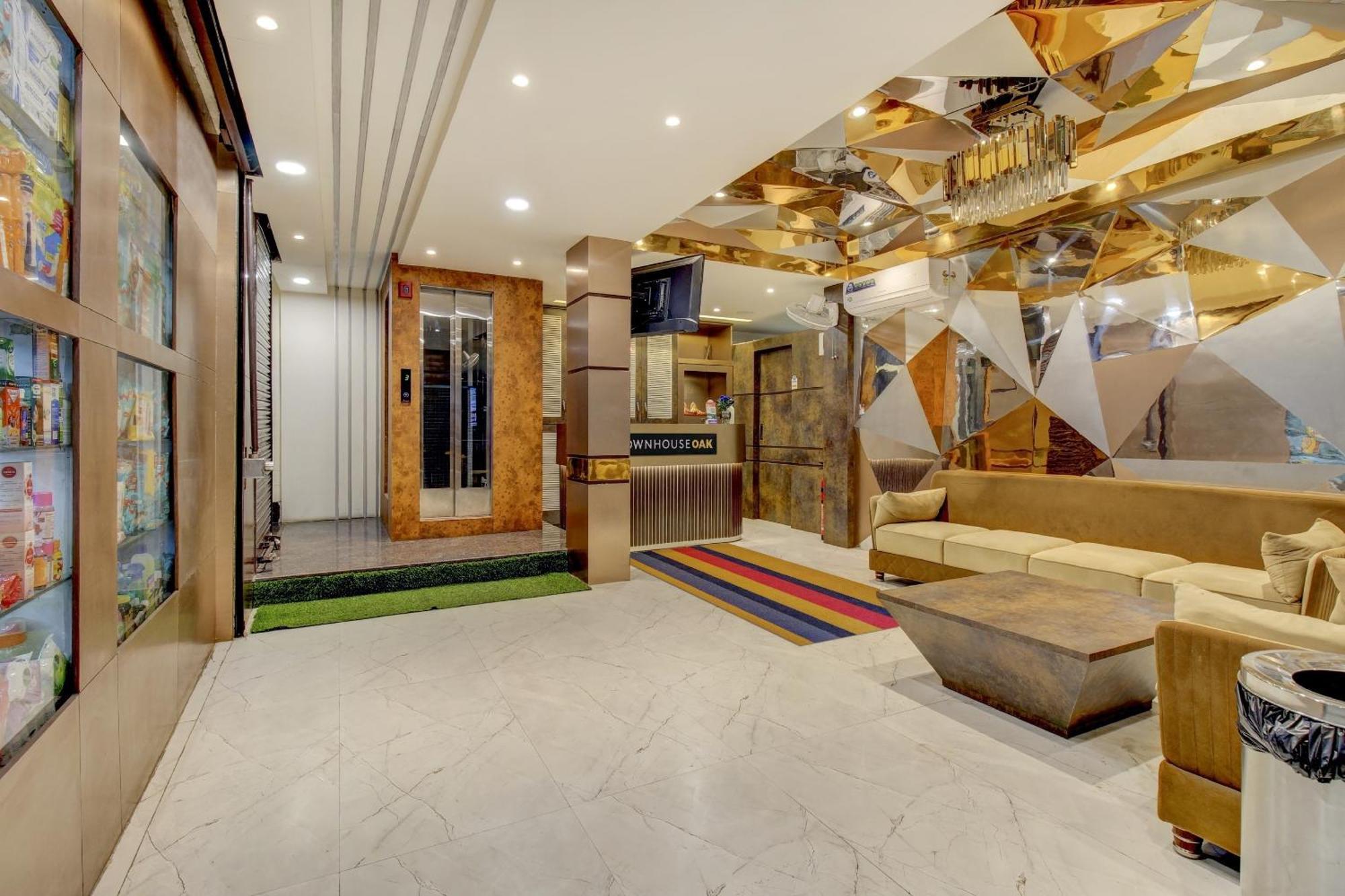 Готель Super Townhouse Geetraj Near Shalimar Gateway Лакхнау Екстер'єр фото
