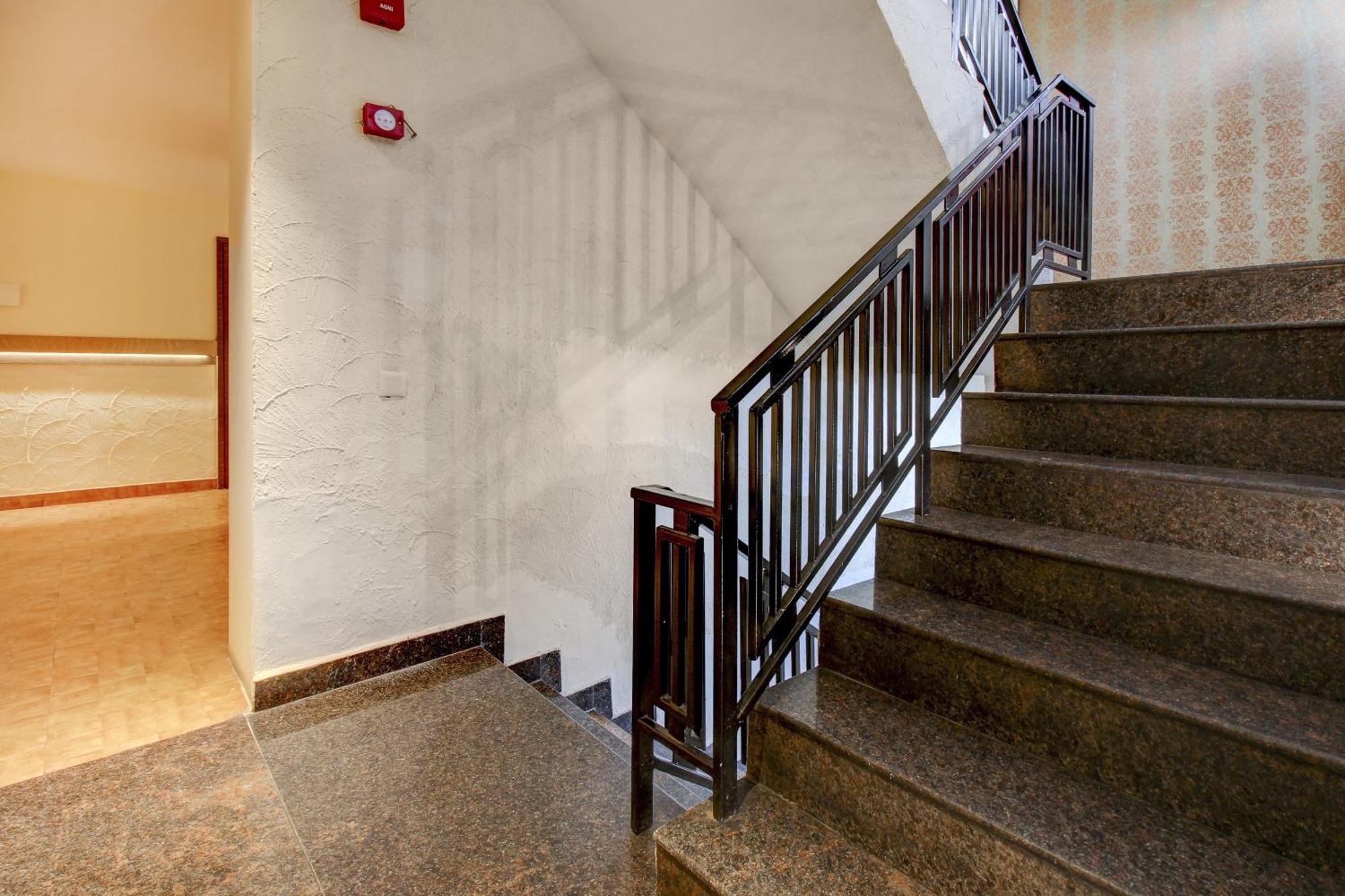 Готель Townhouse Geetraj Near Shalimar Gateway Лакхнау Екстер'єр фото