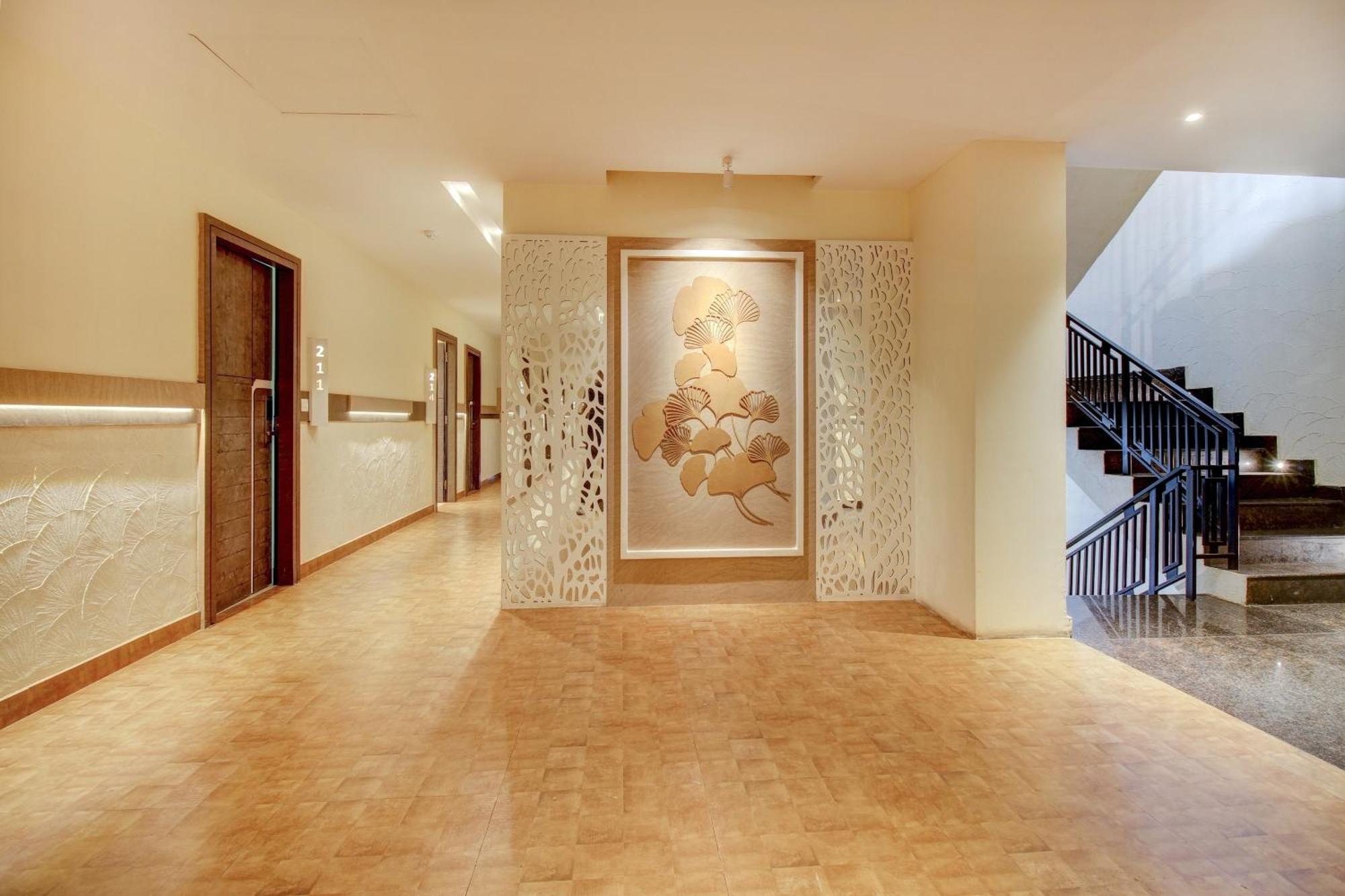 Готель Townhouse Geetraj Near Shalimar Gateway Лакхнау Екстер'єр фото
