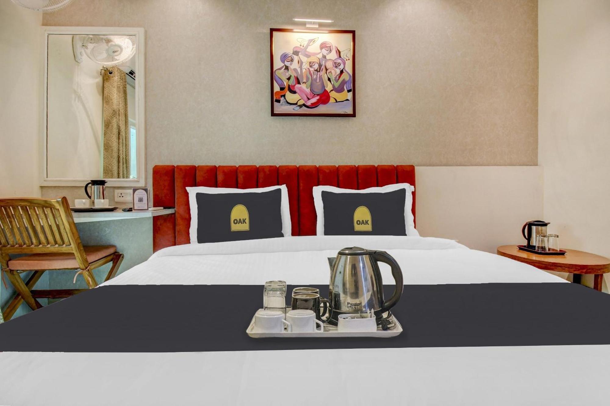 Готель Super Townhouse Geetraj Near Shalimar Gateway Лакхнау Екстер'єр фото