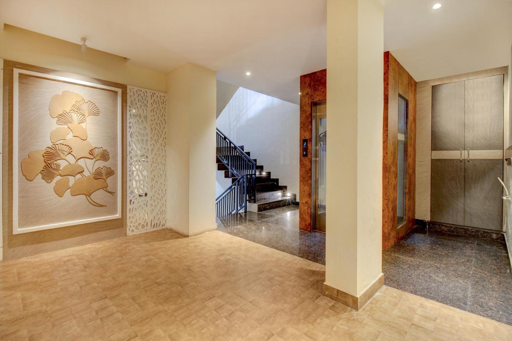Готель Townhouse Geetraj Near Shalimar Gateway Лакхнау Екстер'єр фото