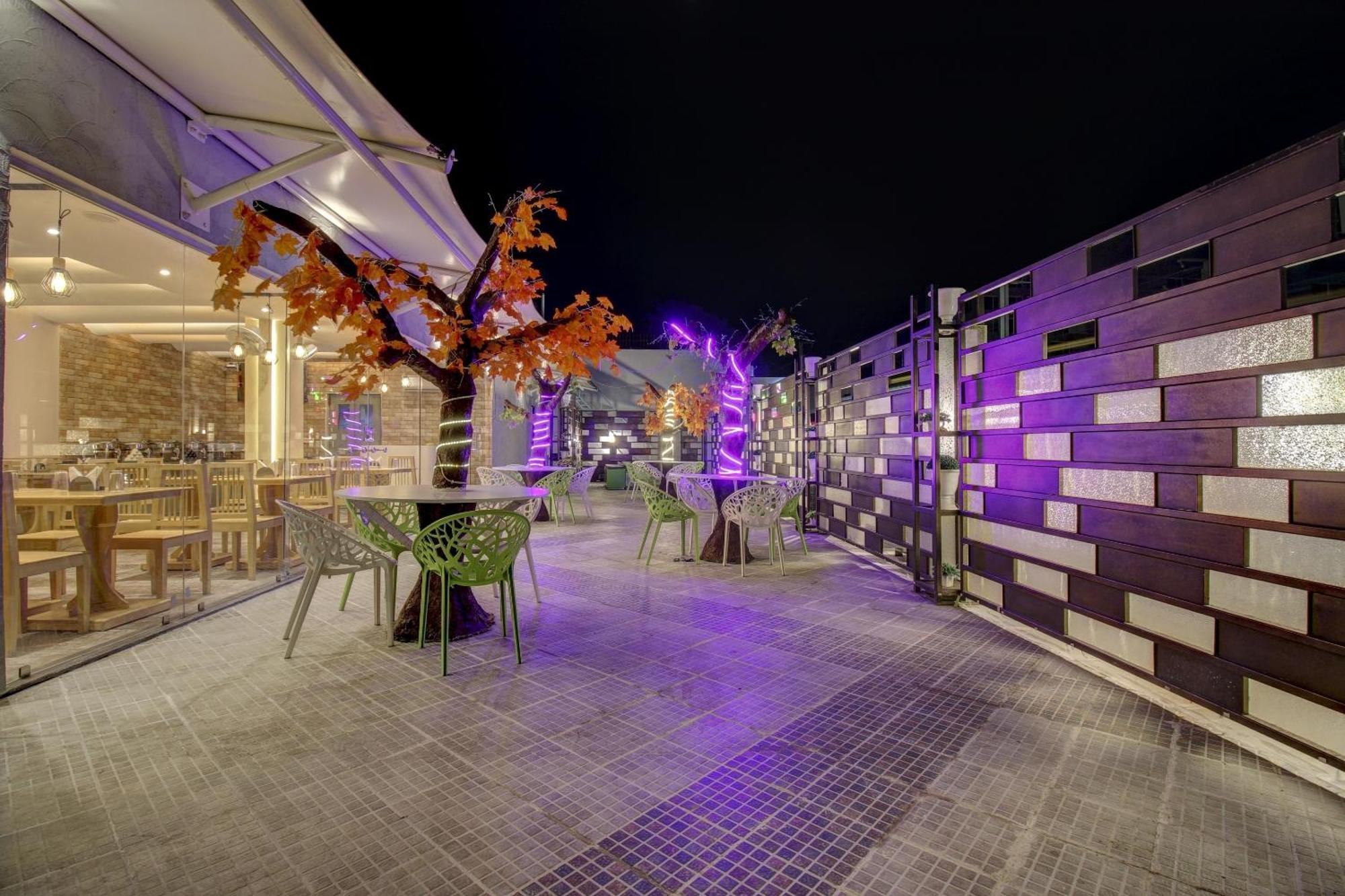 Готель Townhouse Geetraj Near Shalimar Gateway Лакхнау Екстер'єр фото